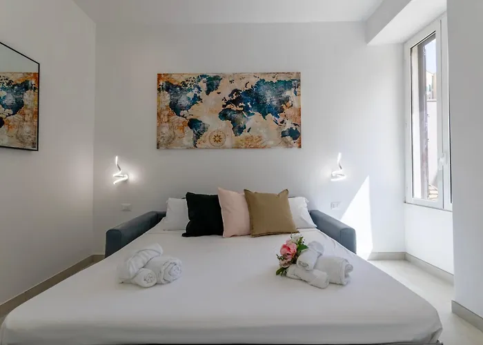 Apartment Near To Colosseum Re-house *