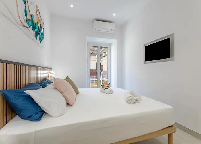 Apartment Near To Colosseum Re-house *