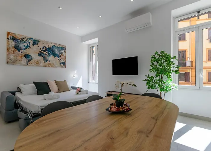 Apartment Near To Colosseum Re-house