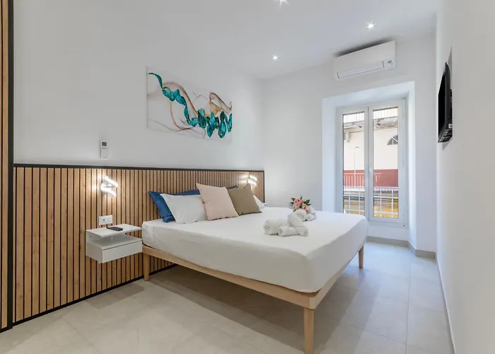 Apartment Near To Colosseum Re-house Rom